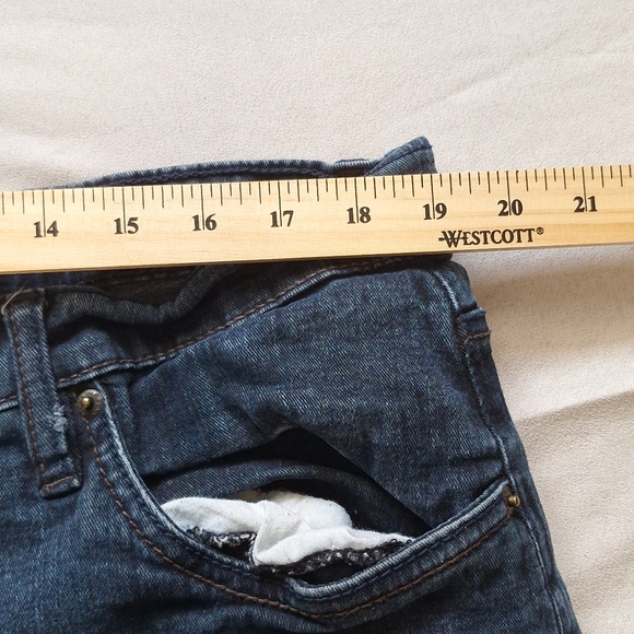 URBAN Star Men's Straight Dark Wash Blue Jeans, 44 x 31 - Picture 11 of 12